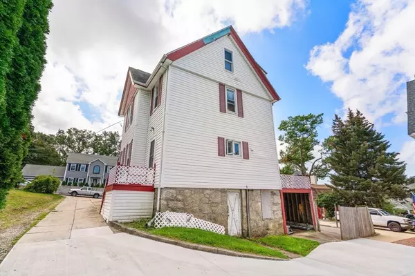 Fall River, MA 02720,116 French St