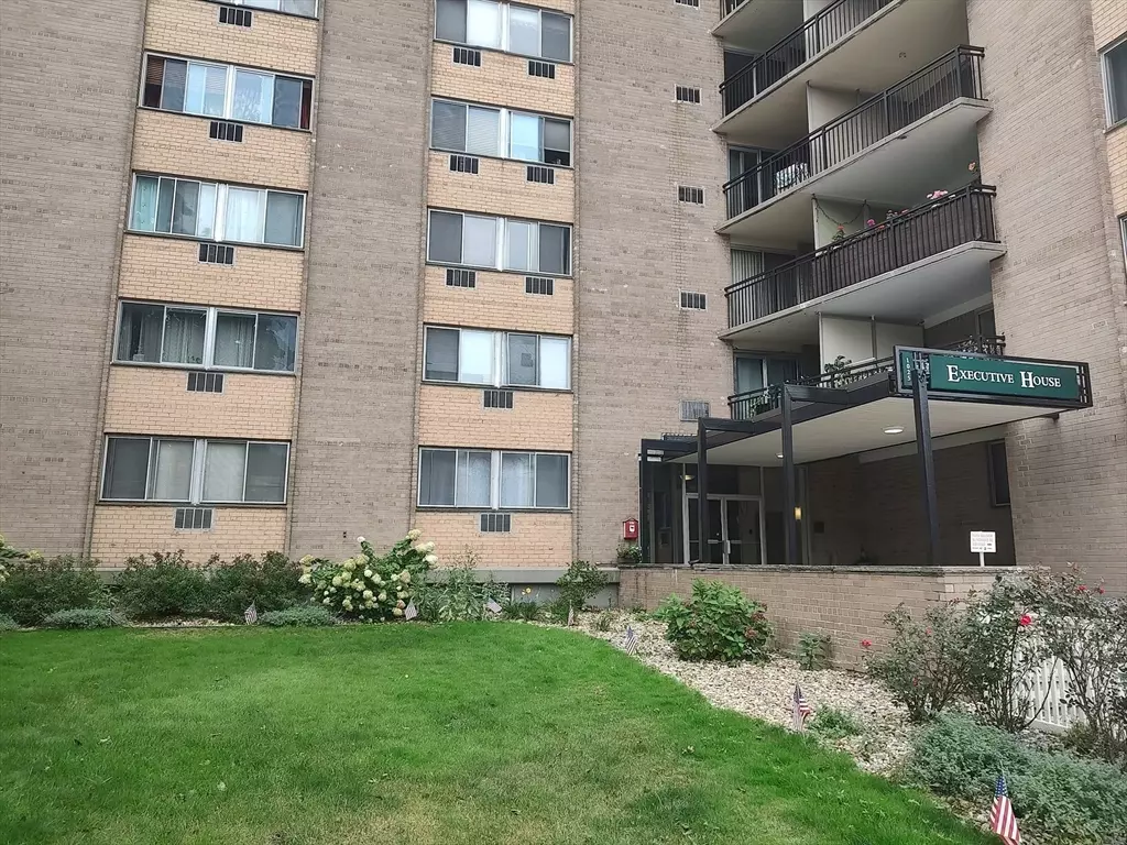 Quincy, MA 02169,1025 Hancock St #12K