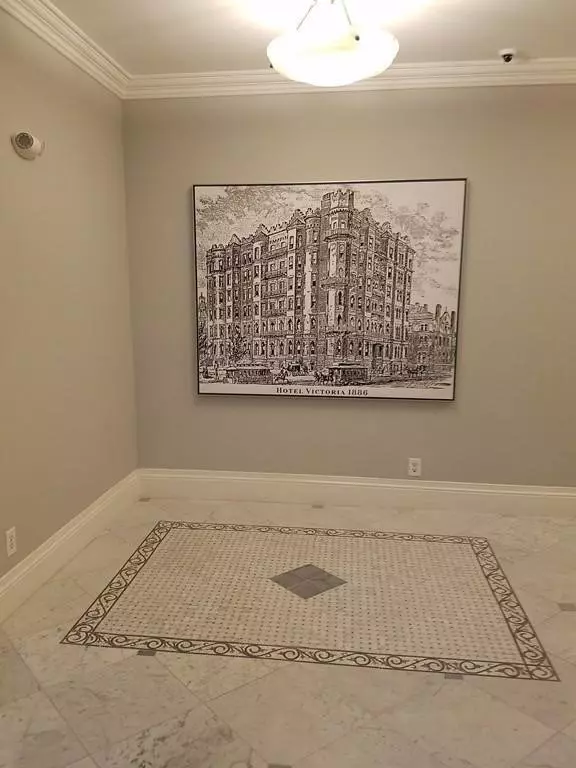 Boston, MA 02116,271 Dartmouth #PH 6C
