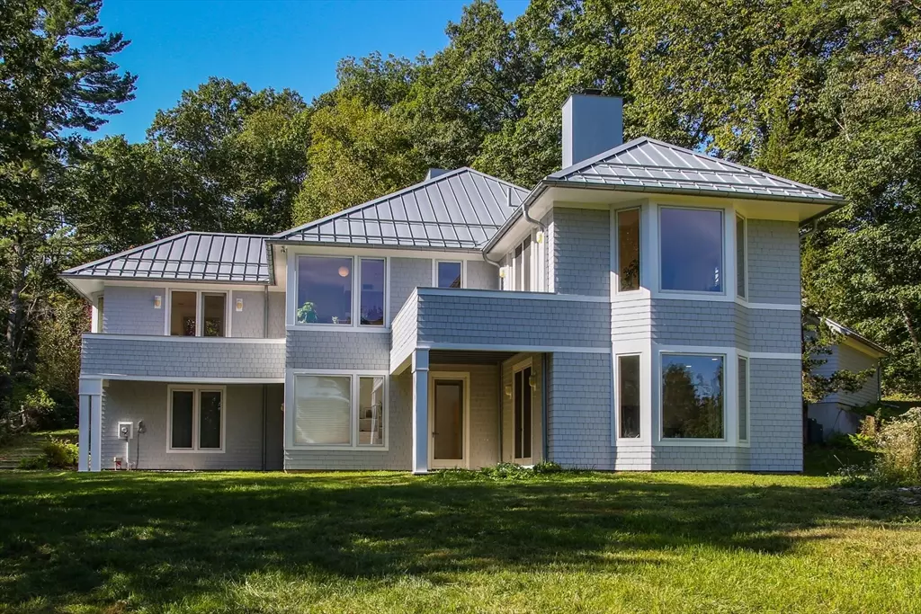 Ashfield, MA 01011,240 Beldingville Rd