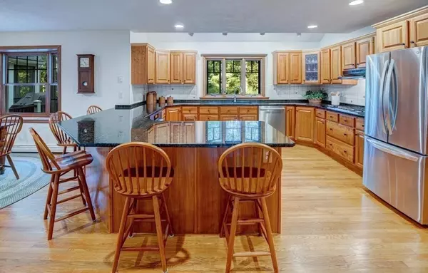 Acton, MA 01720,8 Maddy Ln