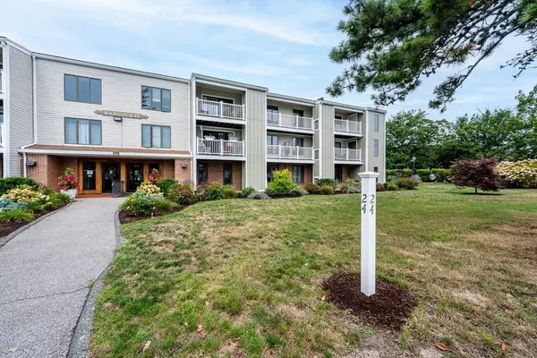 Orleans, MA 02653,24 Old Colony Way #25