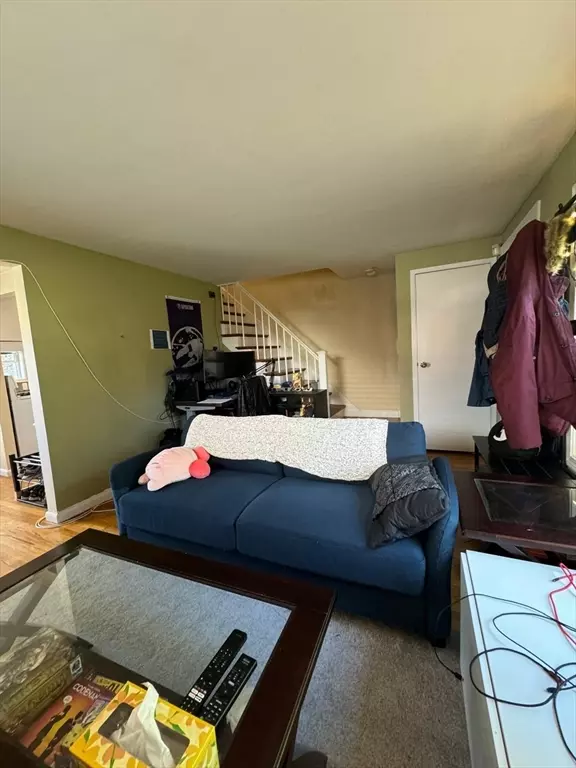 Newton, MA 02466,112 Rowe