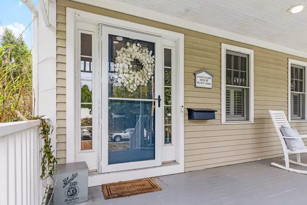 Hingham, MA 02043,21 Hersey St