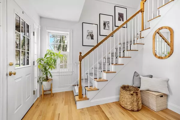 Hingham, MA 02043,21 Hersey St