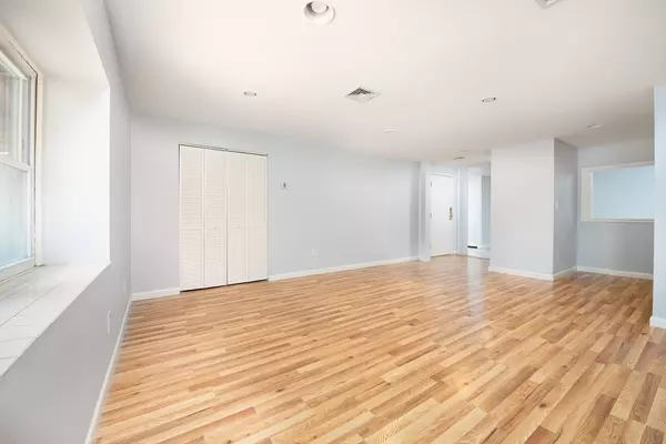 Boston, MA 02129,3 Devens St. #7