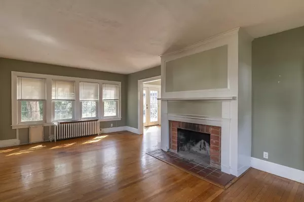 Holyoke, MA 01040,22 Liberty Street