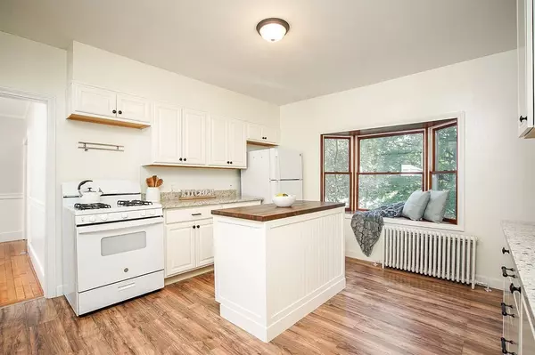 Worcester, MA 01605,11 Holden Street