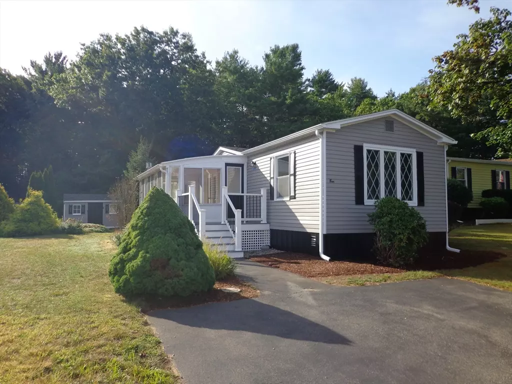 Plymouth, MA 02360,4 Narragansett Drive