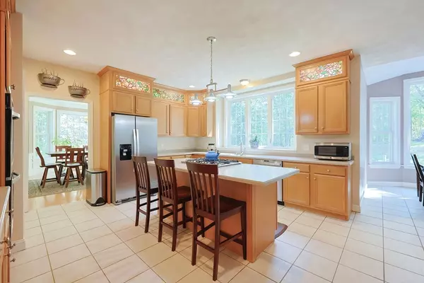 Groton, MA 01450,2 Wildflower Ln