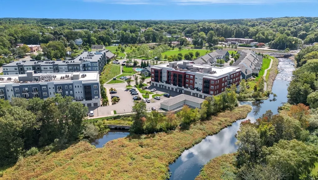60 Coppersmith Way #208, Canton, MA 02021