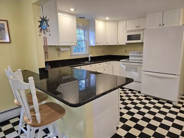 Dennis, MA 02670,15 Woodside Park Road