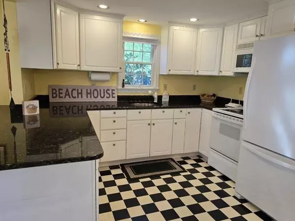 Dennis, MA 02670,15 Woodside Park Road