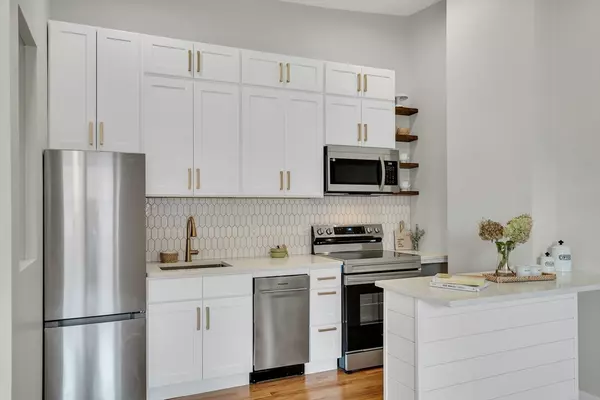 Boston, MA 02116,9 Appleton St #408