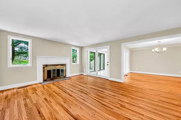 North Reading, MA 01864,28 Mid Iron Dr #28