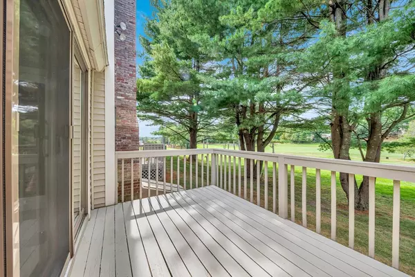 North Reading, MA 01864,28 Mid Iron Dr #28