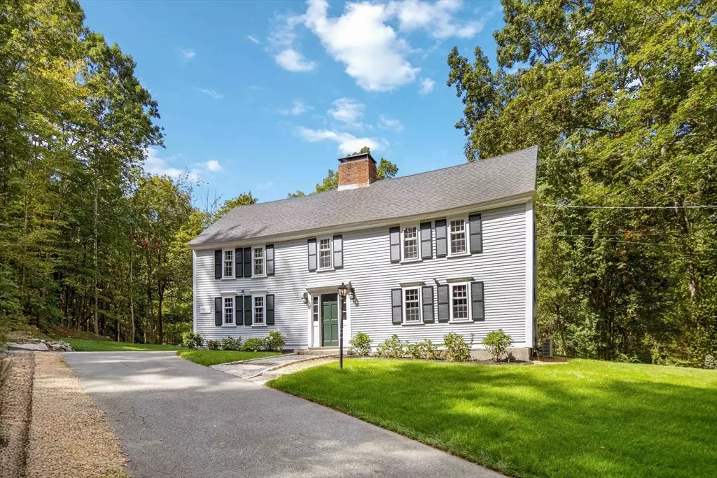 Middleton, MA 01949,238 Essex Street