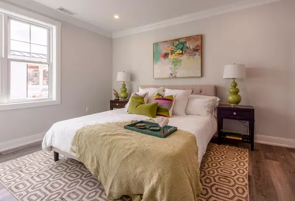 Dover, MA 02030,61 County St #205