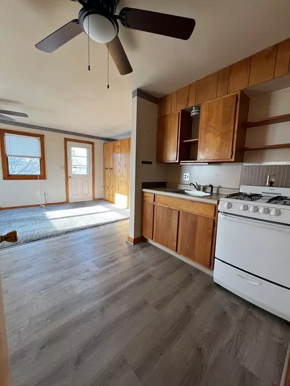 Auburn, MA 01501,3 Jacobson Dr ##3
