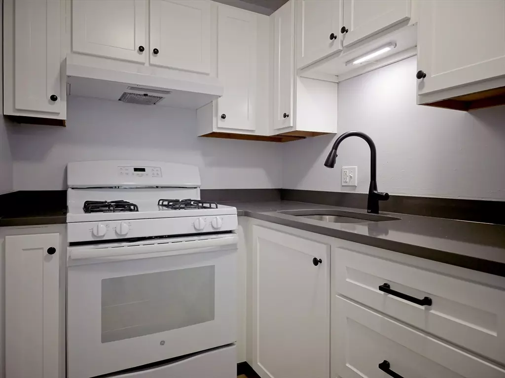 Billerica, MA 01821,9 Kenmar Dr #13