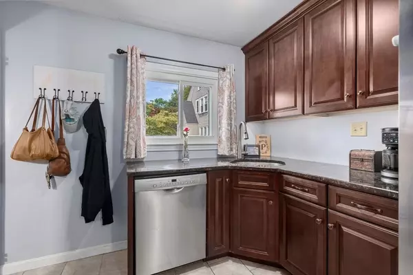 Agawam, MA 01001,14 Alhambra Circle N