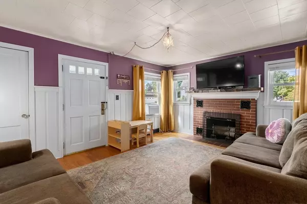 Agawam, MA 01001,14 Alhambra Circle N