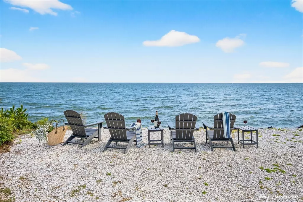 Mashpee, MA 02649,90 Shore Dr W #16D