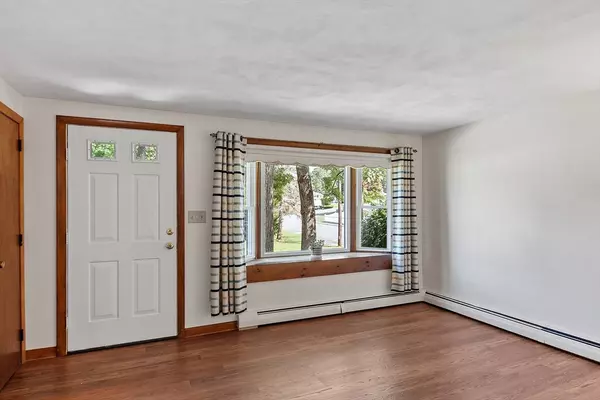 Auburn, MA 01501,26 Burnett St