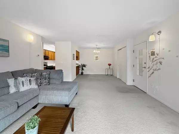 Worcester, MA 01604,340 Sunderland Rd #24