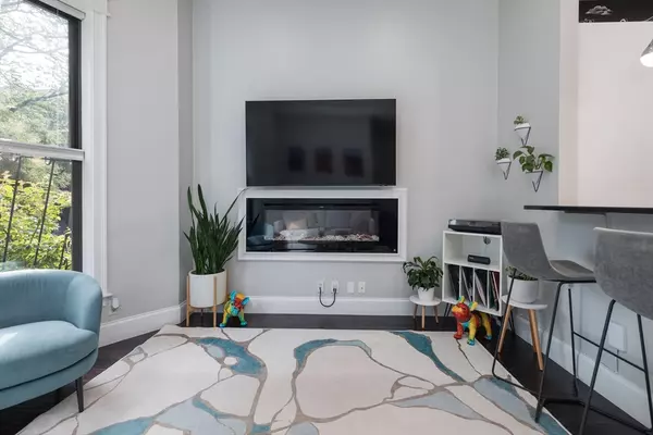 Boston, MA 02118,21 Worcester Sq #2