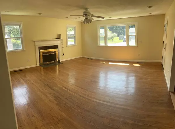 Westfield, MA 01085,1037 Shaker Rd