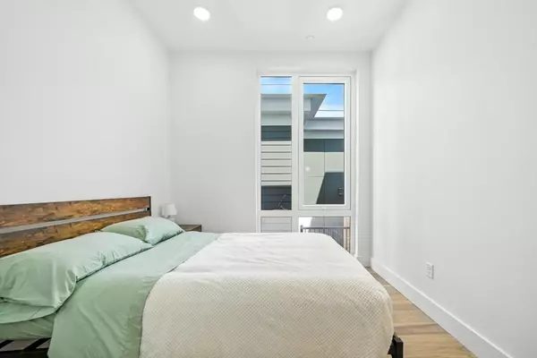 Boston, MA 02135,38 Hichborn #406