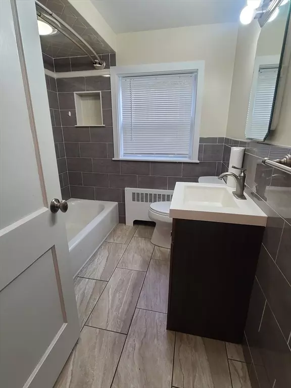 Quincy, MA 02170,429 Newport Ave #4