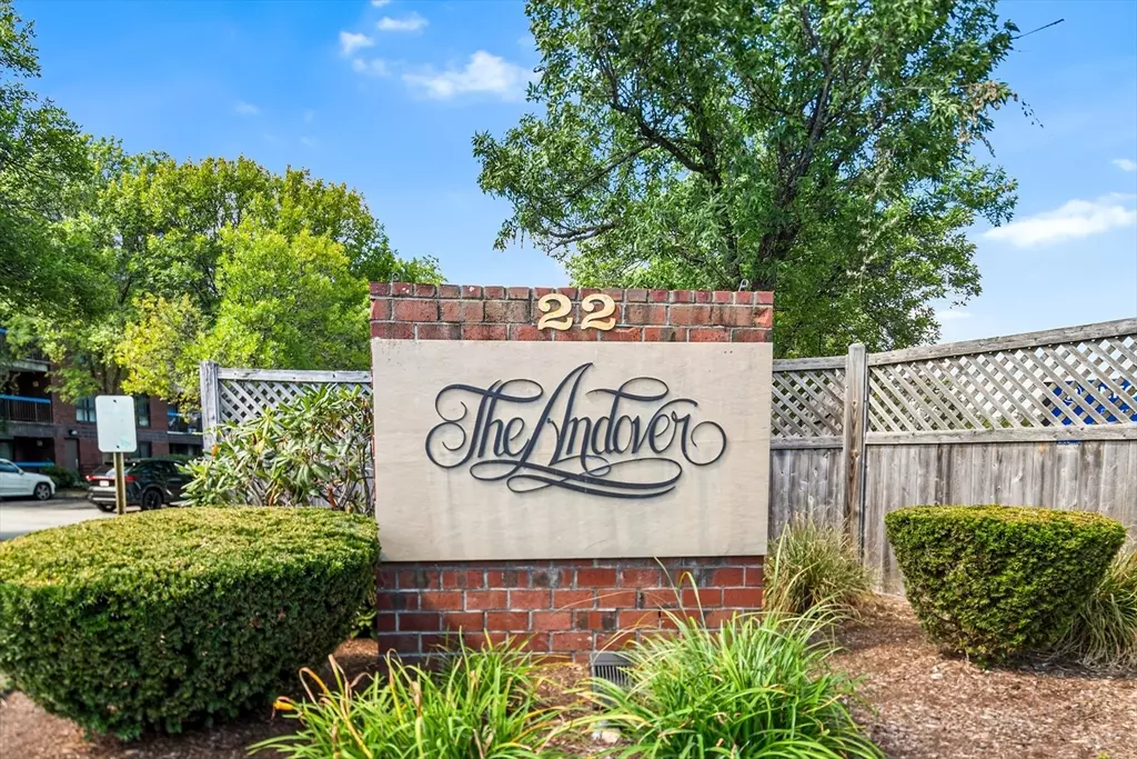 Andover, MA 01810,22 Railroad St #311