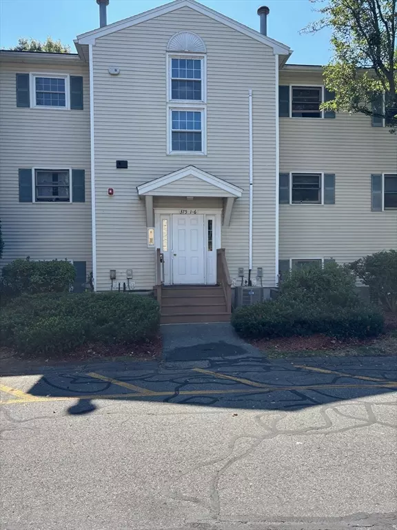 Lowell, MA 01850,375 Aiken Ave #1