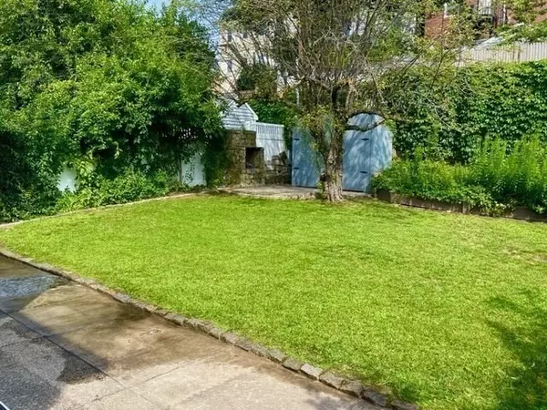 Boston, MA 02129,9 Short St