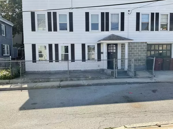 Lowell, MA 01852,17 Cady St