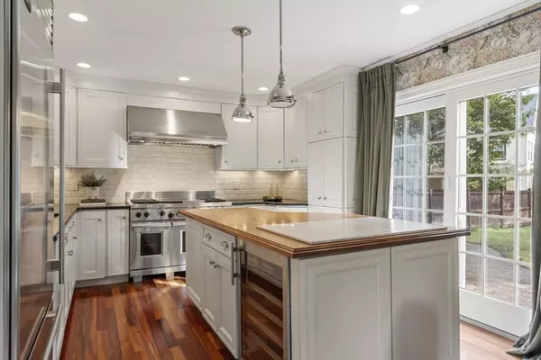 Concord, MA 01742,27 Pine St