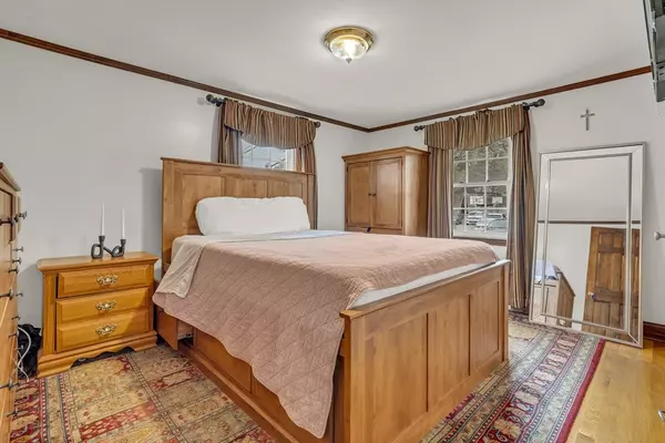 Braintree, MA 02184,21 Faxon St