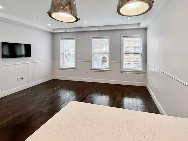 Boston, MA 02114,12 Grove St