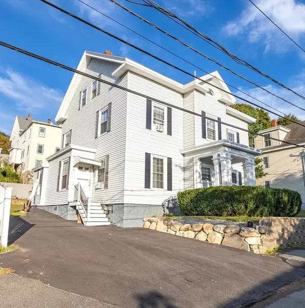 Andover, MA 01810,7-9 Buxton Ct