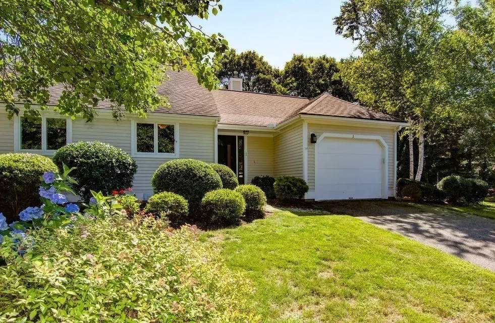 Mashpee, MA 02649,1 Upland Circle #1