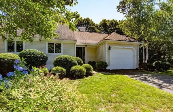 1 Upland Circle #1, Mashpee, MA 02649