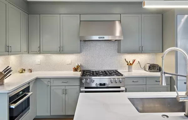 Brookline, MA 02446,186 Mason Ter #186