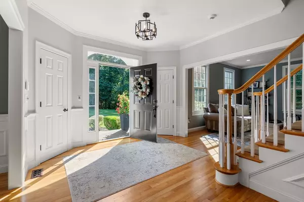 Southborough, MA 01772,9 Wentworth Drive