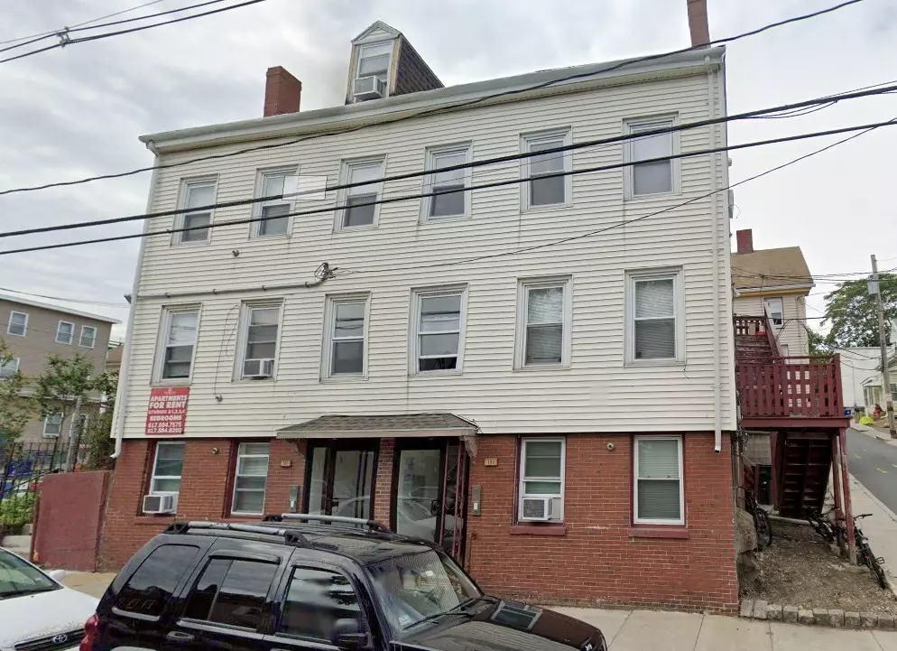 Chelsea, MA 02150,104 Beacon St #2