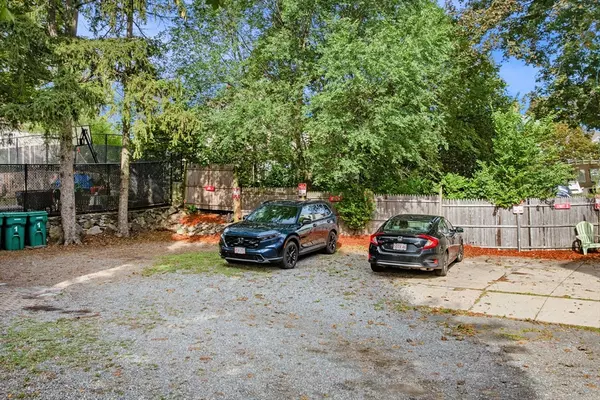 Lynn, MA 01902,122-124 Beacon Hill Ave #2