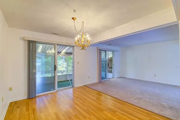 Stoughton, MA 02072,8 Patricia Drive #8