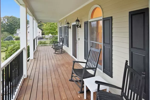 Dracut, MA 01826,18 Settlers Way