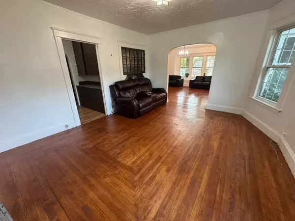 Worcester, MA 01604,91 Standish St